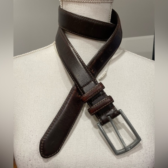Eddie Bauer Other - VINTAGE BROWN LEATHER BELT